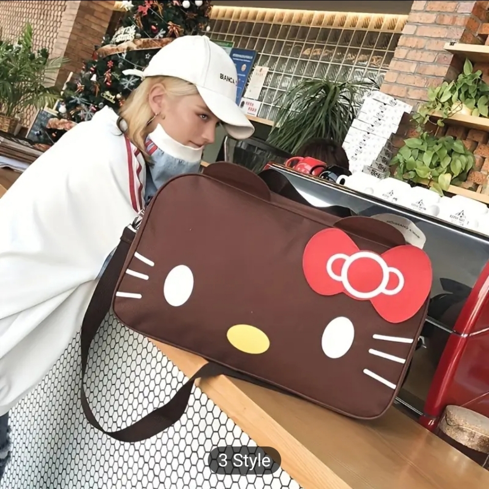 Sanrio Hello Kitty Travel bag. Color: brown